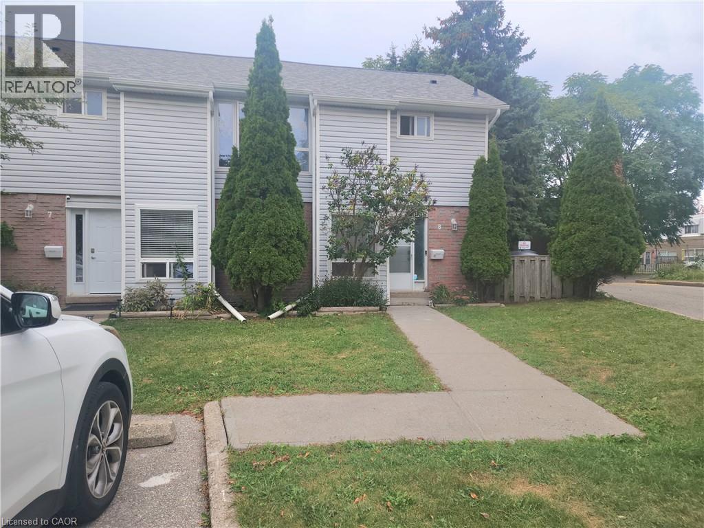 Property at 32 MOWAT Boulevard Unit# 8 image 3