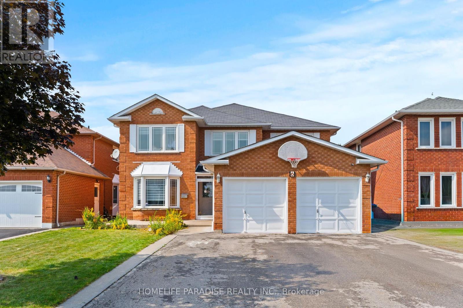 6 IVY LEA COURT, Brampton, Ontario