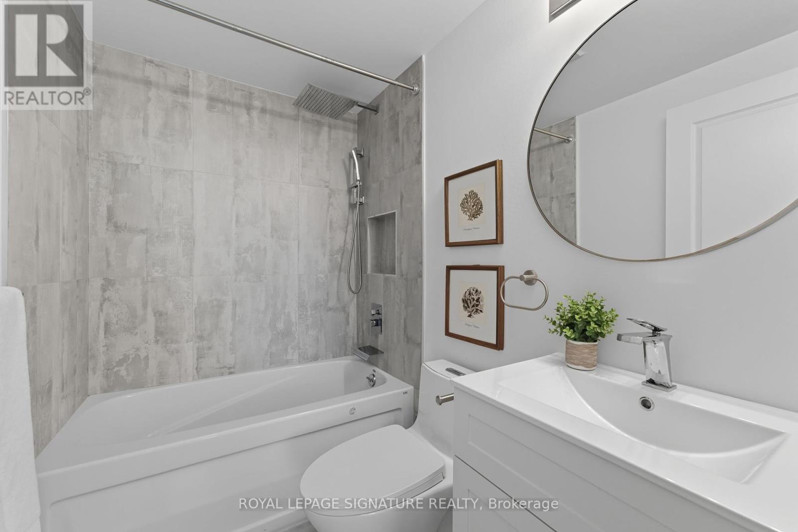 2702 - 220 Burnhamthorpe Road W, Mississauga (City Centre), Ontario  L5B 4N4 - Photo 17 - W12421676