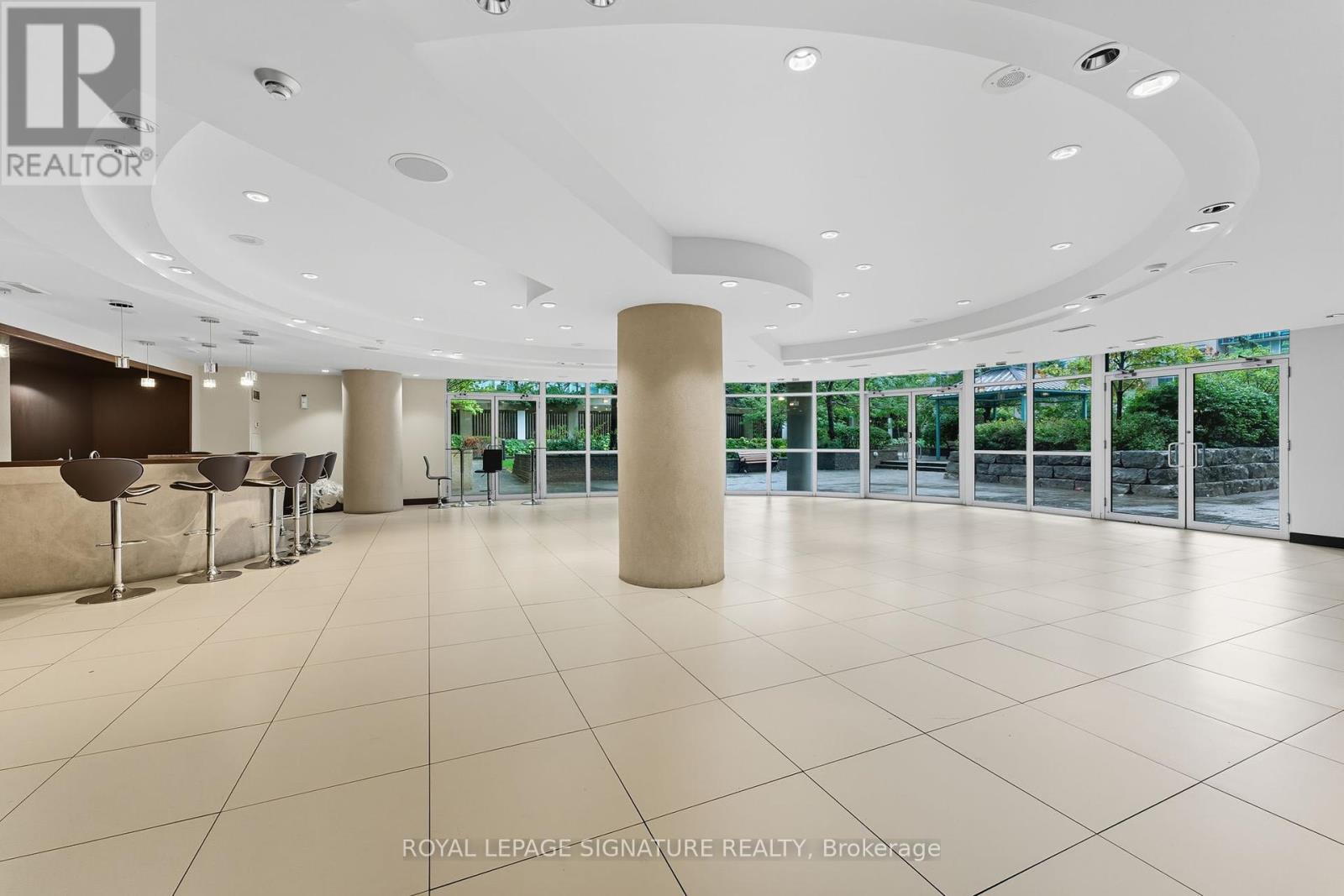 2702 - 220 Burnhamthorpe Road W, Mississauga (City Centre), Ontario  L5B 4N4 - Photo 26 - W12421676