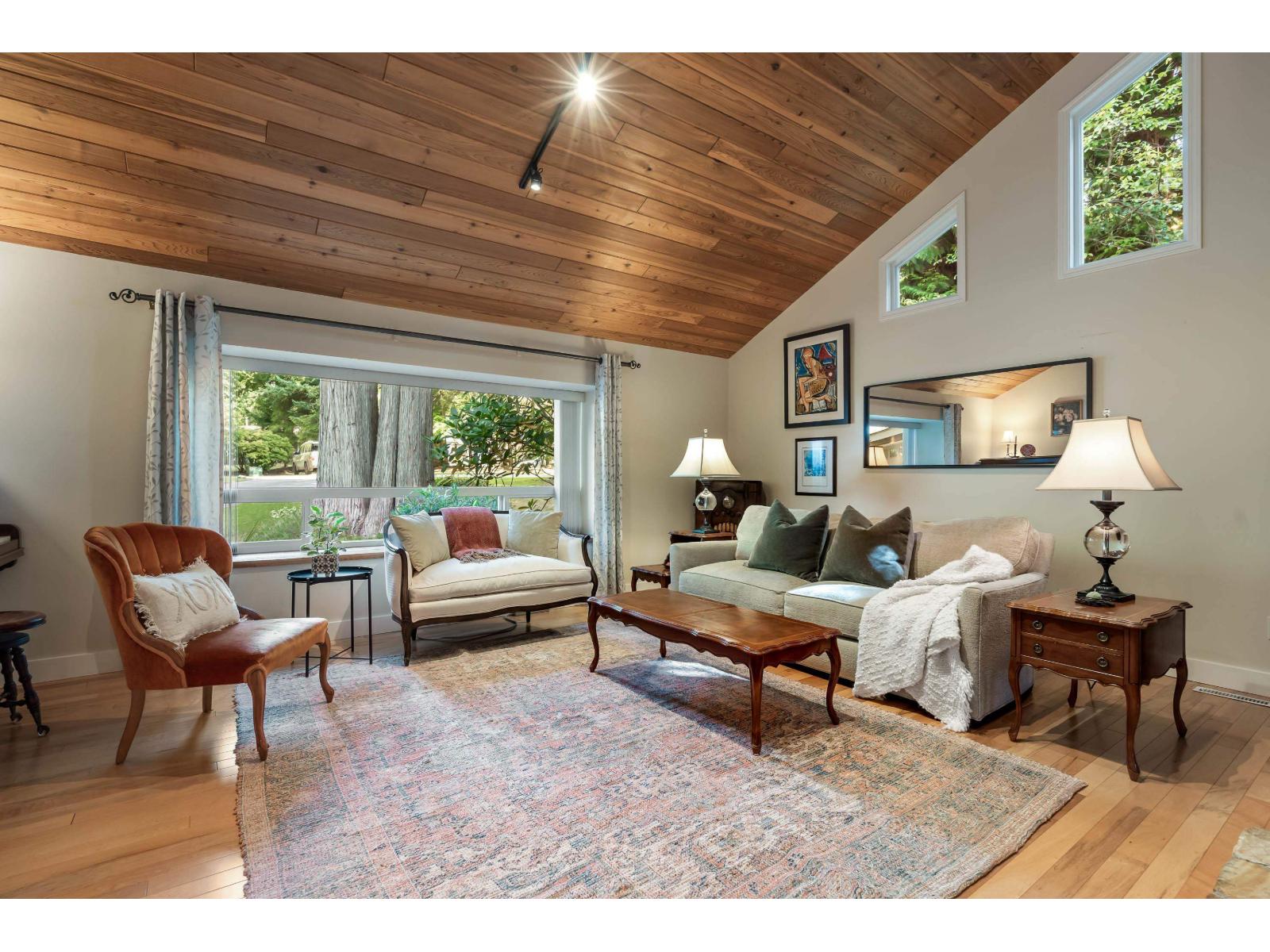 13247 17a Avenue, Surrey, British Columbia  V4A 6R9 - Photo 4 - R3052256