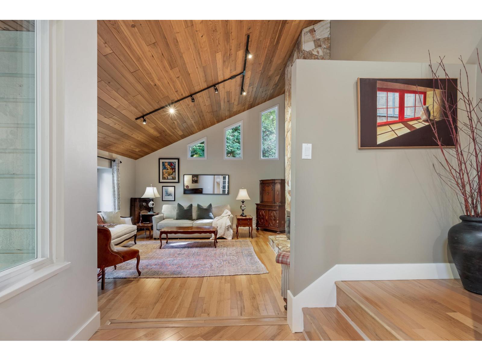 13247 17a Avenue, Surrey, British Columbia  V4A 6R9 - Photo 8 - R3052256