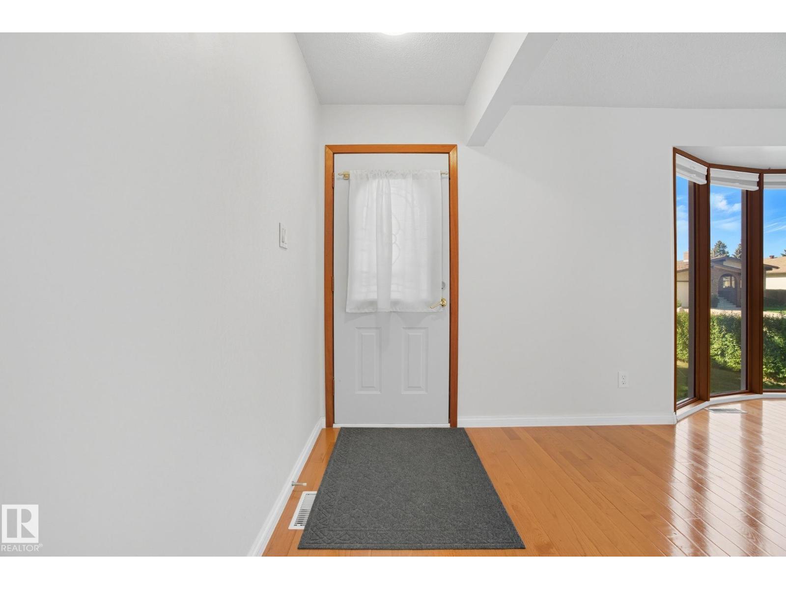 13411 71 St Nw, Edmonton, Alberta  T5C 0M9 - Photo 2 - E4459537