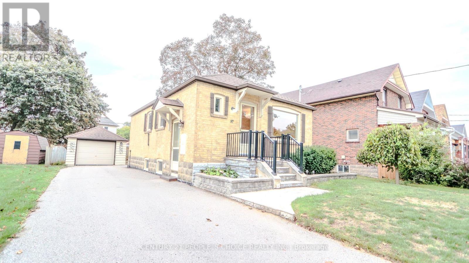 97 Arlington Avenue N, Oshawa, Ontario  L1G 2N5 - Photo 2 - E12427728