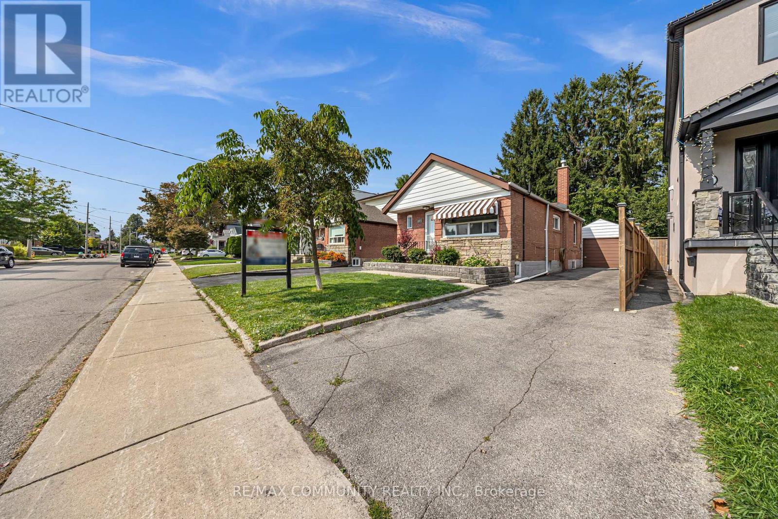 50 Joanith Drive, Toronto, Ontario  M4B 1S7 - Photo 5 - E12427750