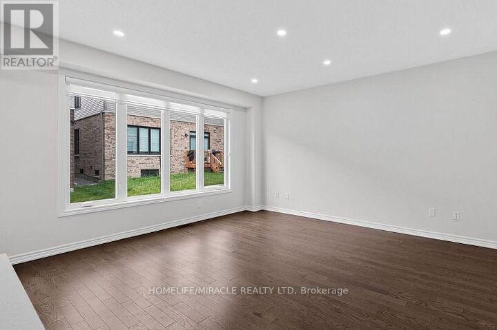 11 Phoenix Boulevard, Barrie, Ontario  L9S 2Z4 - Photo 22 - S12427744