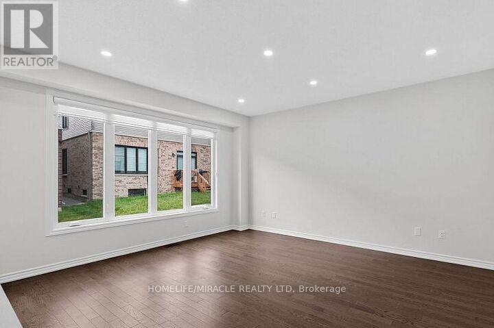 11 Phoenix Boulevard, Barrie, Ontario  L9S 2Z4 - Photo 31 - S12427744
