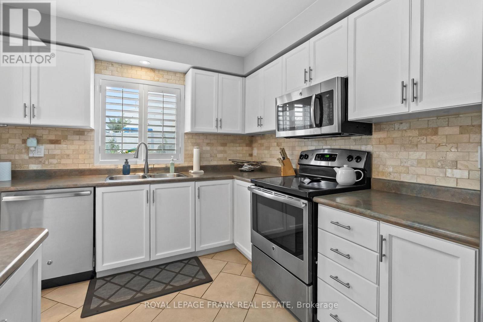 24 Ingold Lane, Ajax, Ontario  L1Z 1K3 - Photo 17 - E12427777