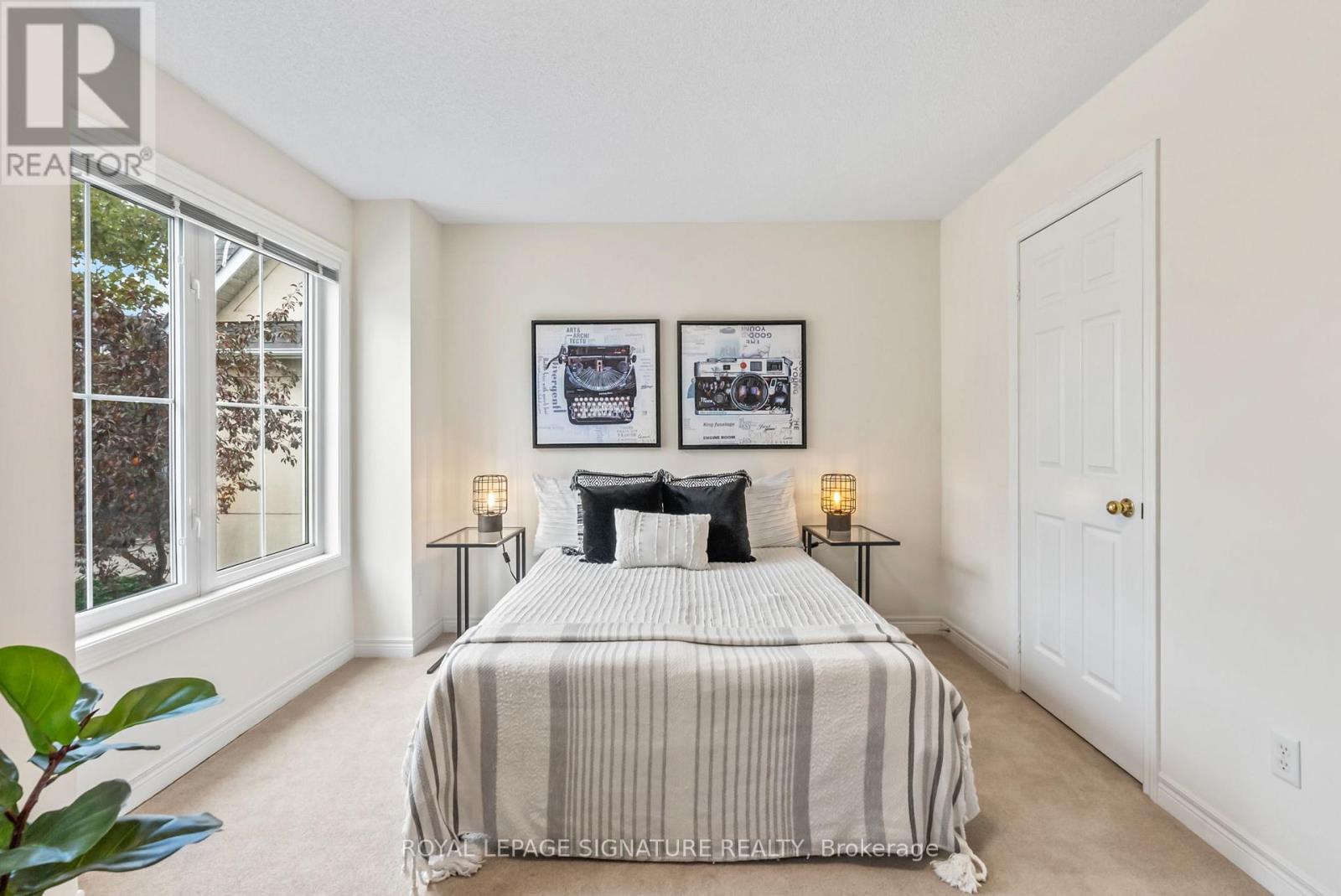 25 - 800 Dundas Street W, Mississauga, Ontario  L5C 4S8 - Photo 18 - W12427738