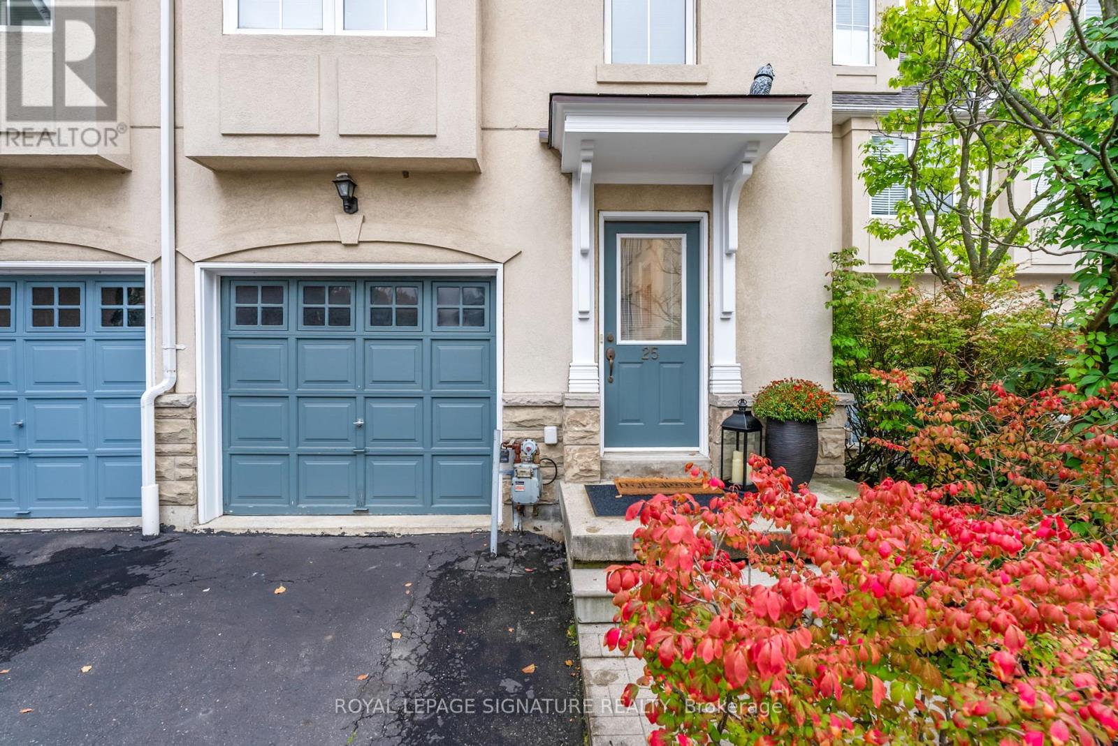 25 - 800 Dundas Street W, Mississauga, Ontario  L5C 4S8 - Photo 2 - W12427738