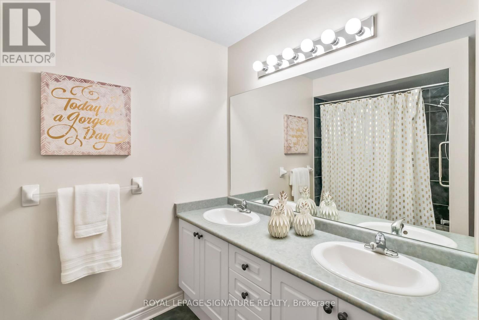25 - 800 Dundas Street W, Mississauga, Ontario  L5C 4S8 - Photo 22 - W12427738