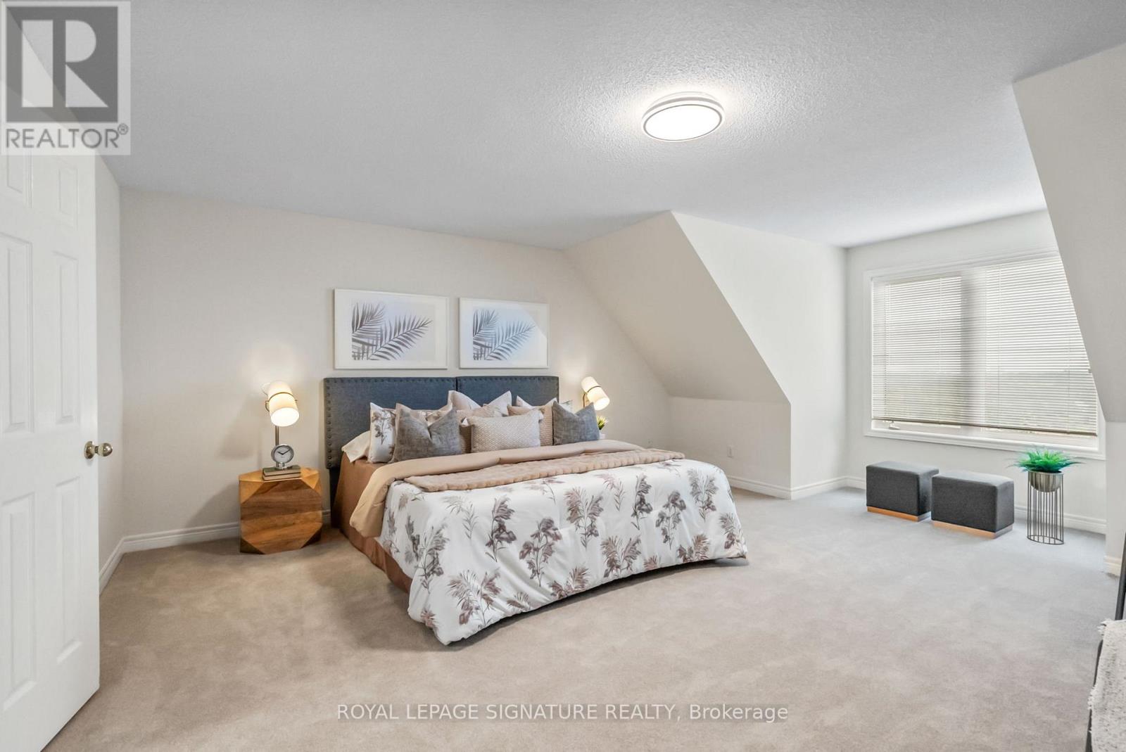 25 - 800 Dundas Street W, Mississauga, Ontario  L5C 4S8 - Photo 25 - W12427738