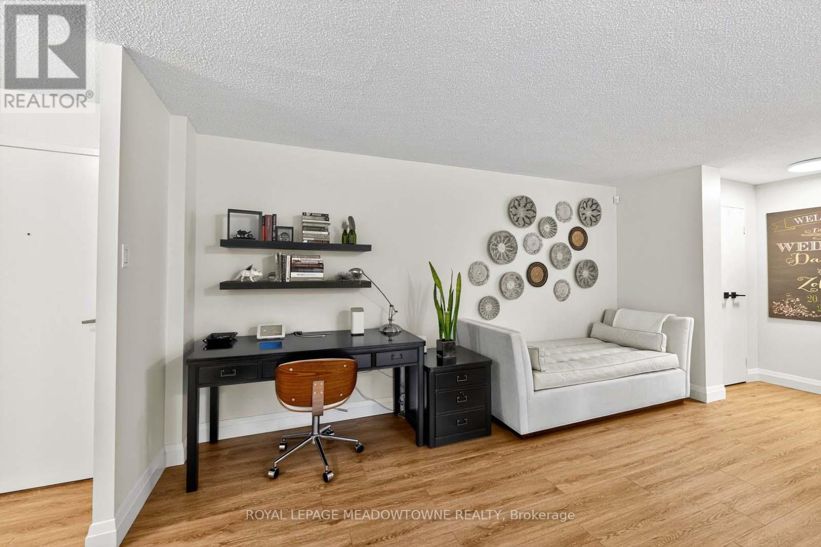 102 - 3695 Kaneff Crescent, Mississauga, Ontario  L5A 4B6 - Photo 15 - W12427741