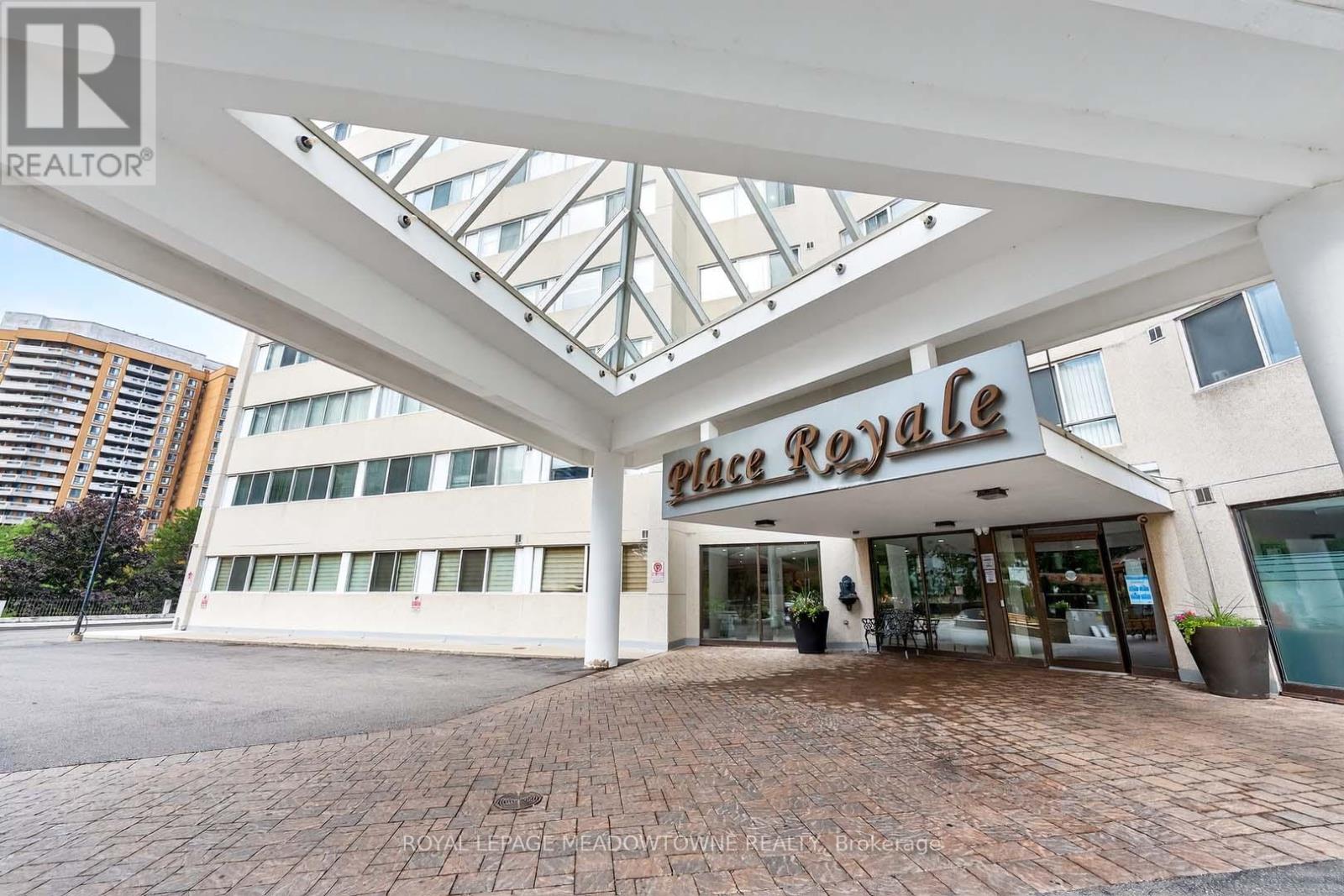 102 - 3695 Kaneff Crescent, Mississauga, Ontario  L5A 4B6 - Photo 4 - W12427741