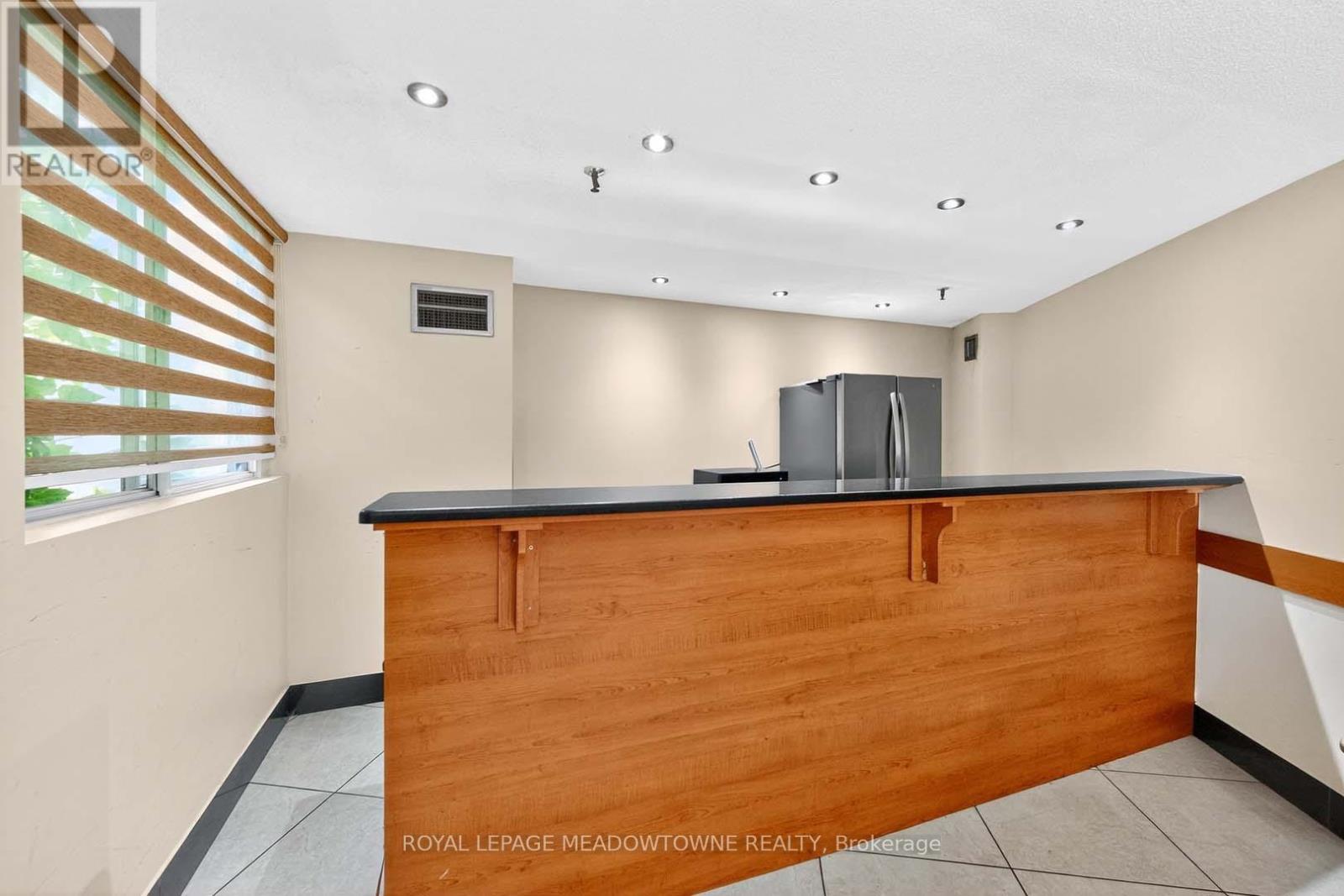 102 - 3695 Kaneff Crescent, Mississauga, Ontario  L5A 4B6 - Photo 46 - W12427741