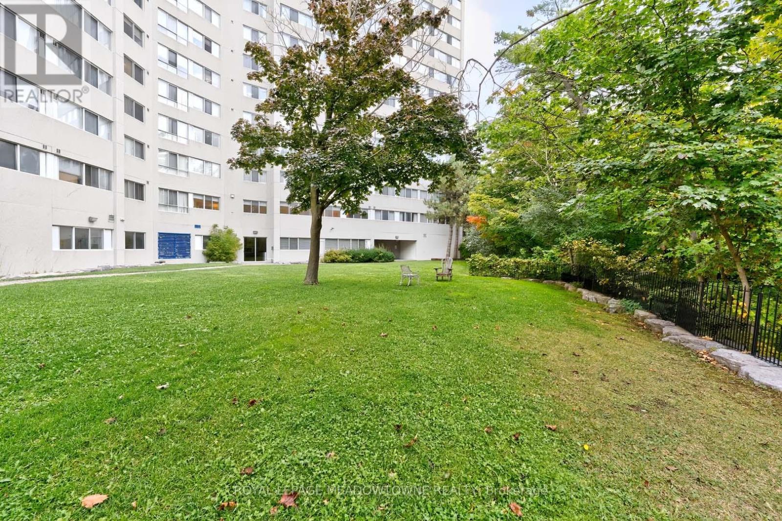102 - 3695 Kaneff Crescent, Mississauga, Ontario  L5A 4B6 - Photo 49 - W12427741