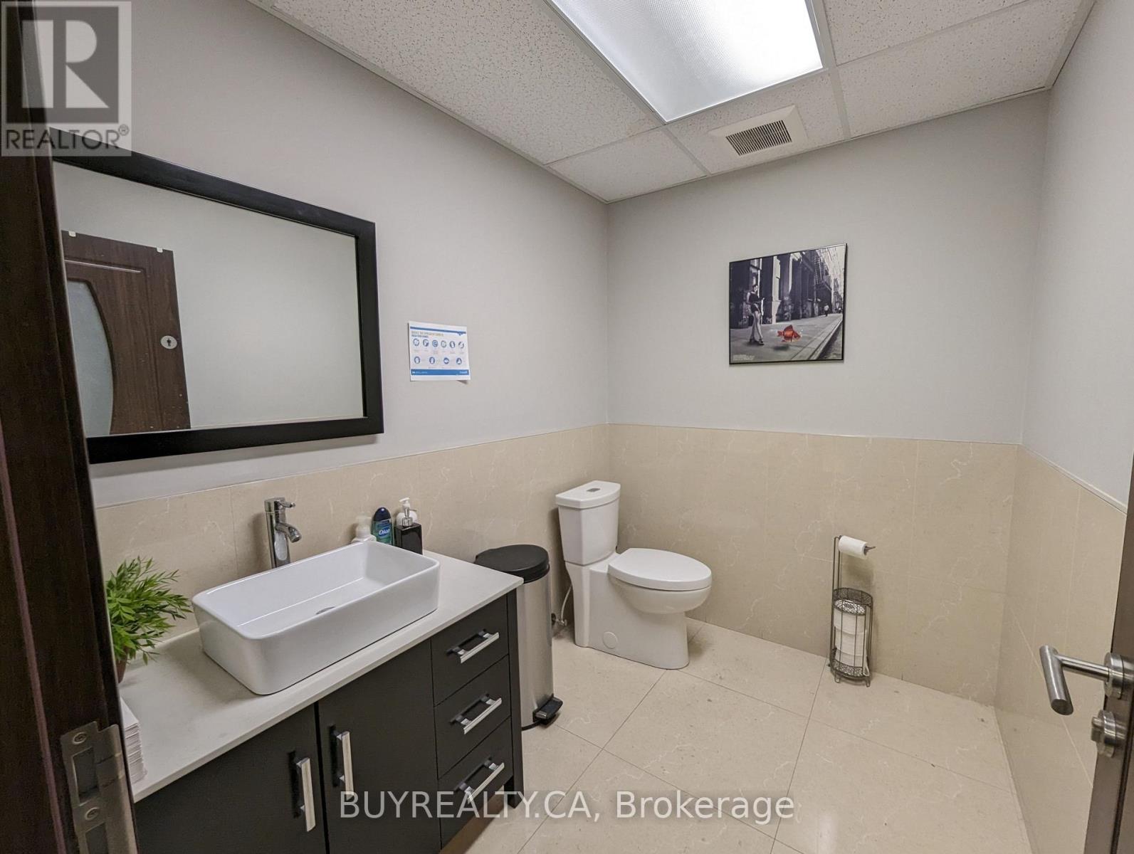 0 Magnetic Drive, Toronto, Ontario  M3J 3H9 - Photo 12 - W12427746