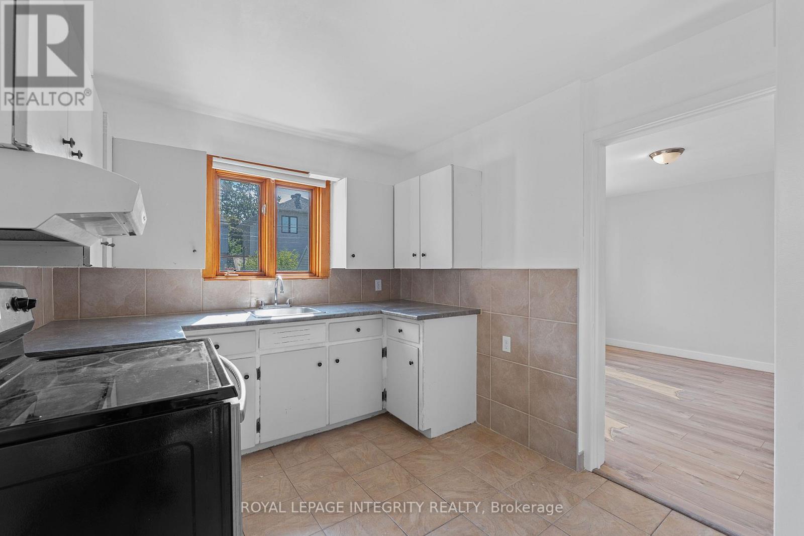 1350 Leaside Avenue, Ottawa, Ontario  K1Z 7R1 - Photo 11 - X12427766