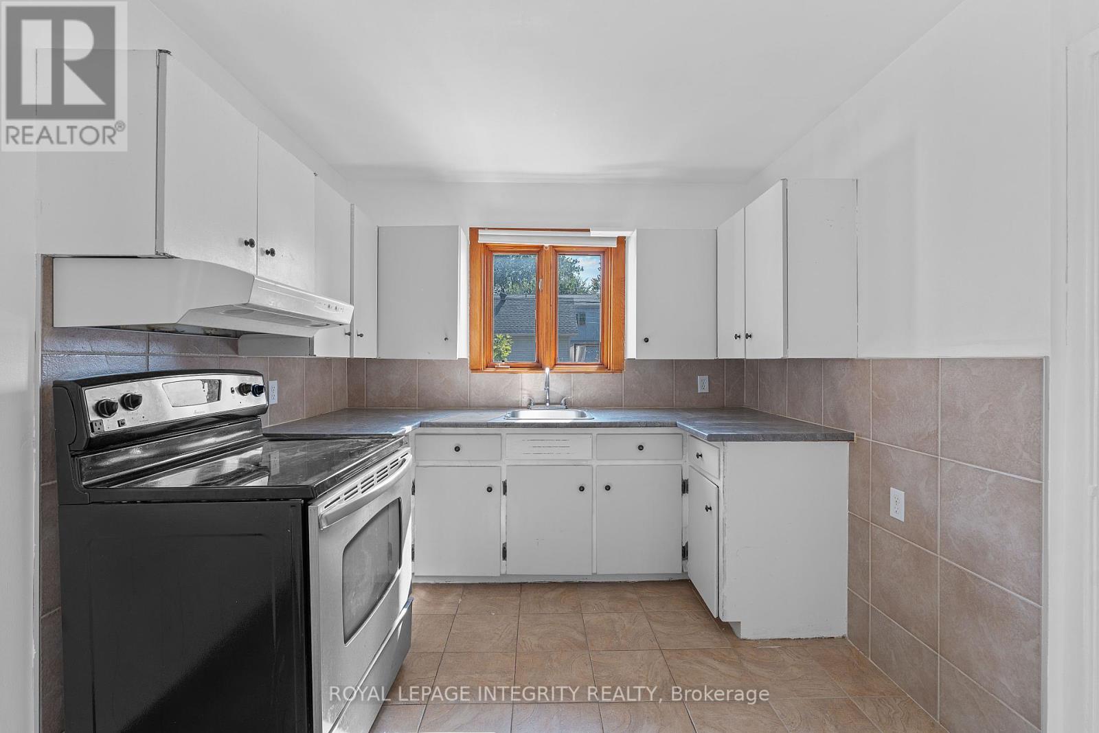 1350 Leaside Avenue, Ottawa, Ontario  K1Z 7R1 - Photo 12 - X12427766