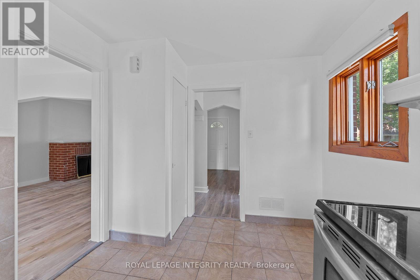 1350 Leaside Avenue, Ottawa, Ontario  K1Z 7R1 - Photo 13 - X12427766
