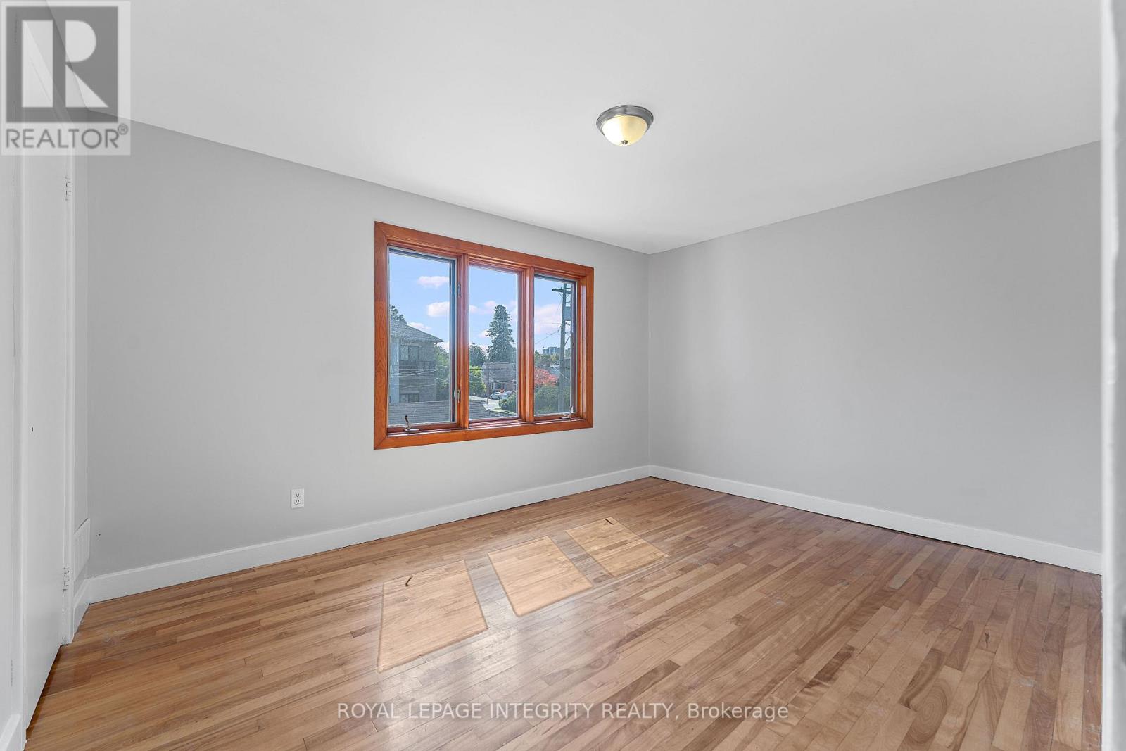 1350 Leaside Avenue, Ottawa, Ontario  K1Z 7R1 - Photo 16 - X12427766