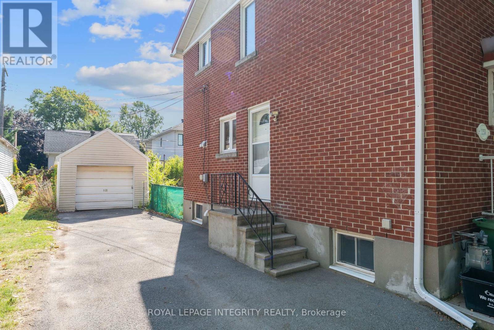 1350 Leaside Avenue, Ottawa, Ontario  K1Z 7R1 - Photo 25 - X12427766