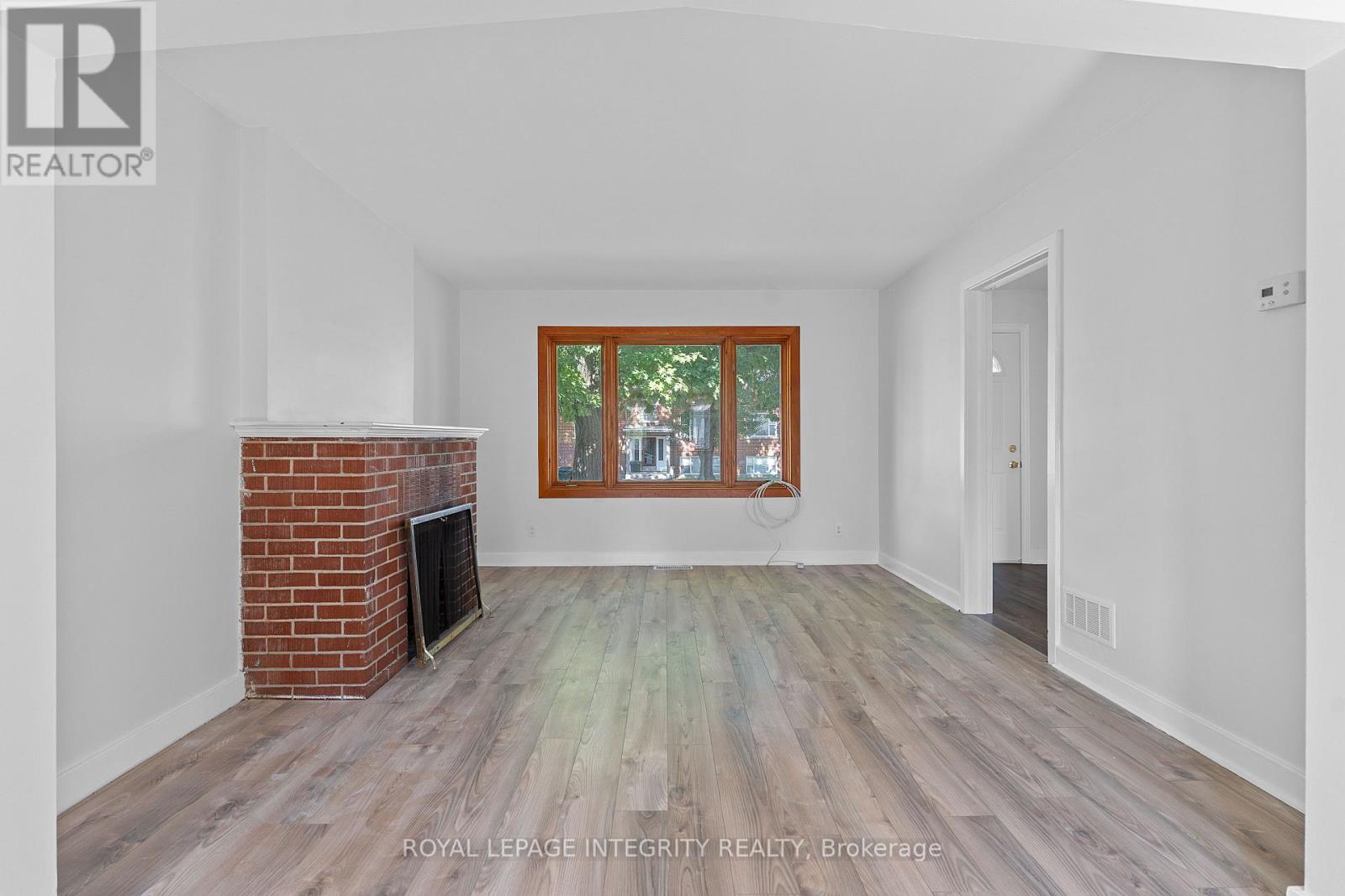 1350 Leaside Avenue, Ottawa, Ontario  K1Z 7R1 - Photo 4 - X12427766