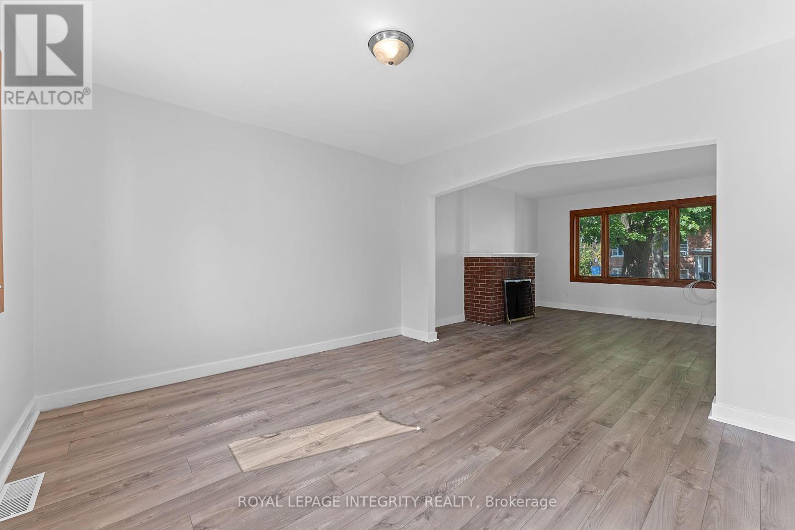 1350 Leaside Avenue, Ottawa, Ontario  K1Z 7R1 - Photo 6 - X12427766