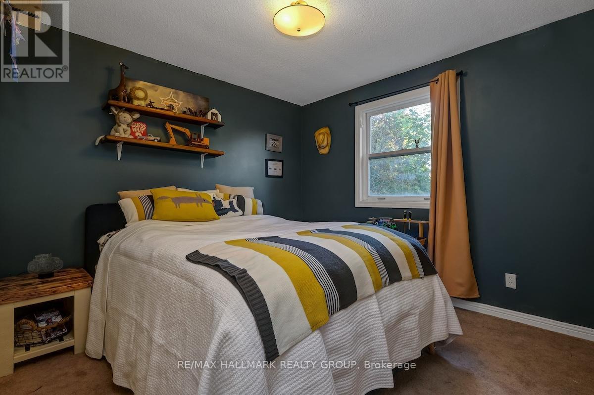 20 Hilltop Crescent S, North Grenville, Ontario  K0G 1J0 - Photo 13 - X12427772