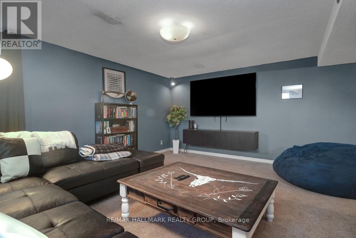 20 Hilltop Crescent S, North Grenville, Ontario  K0G 1J0 - Photo 19 - X12427772