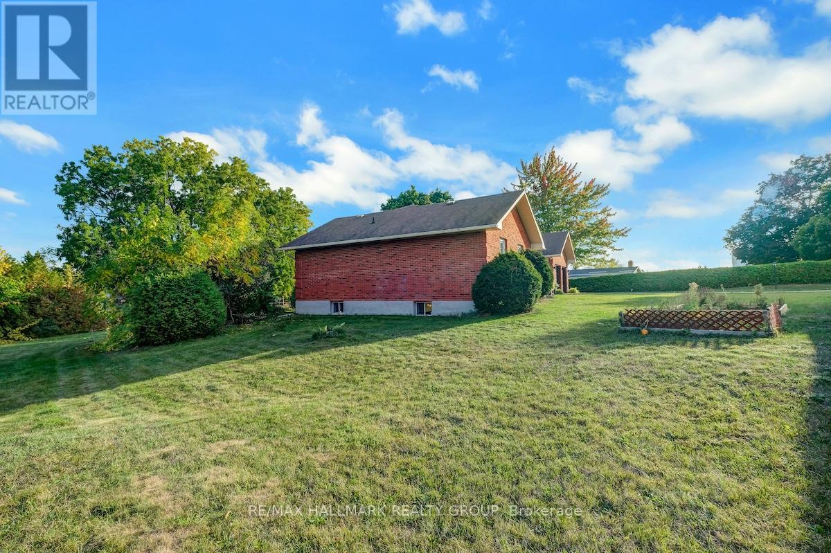 20 Hilltop Crescent S, North Grenville, Ontario  K0G 1J0 - Photo 30 - X12427772