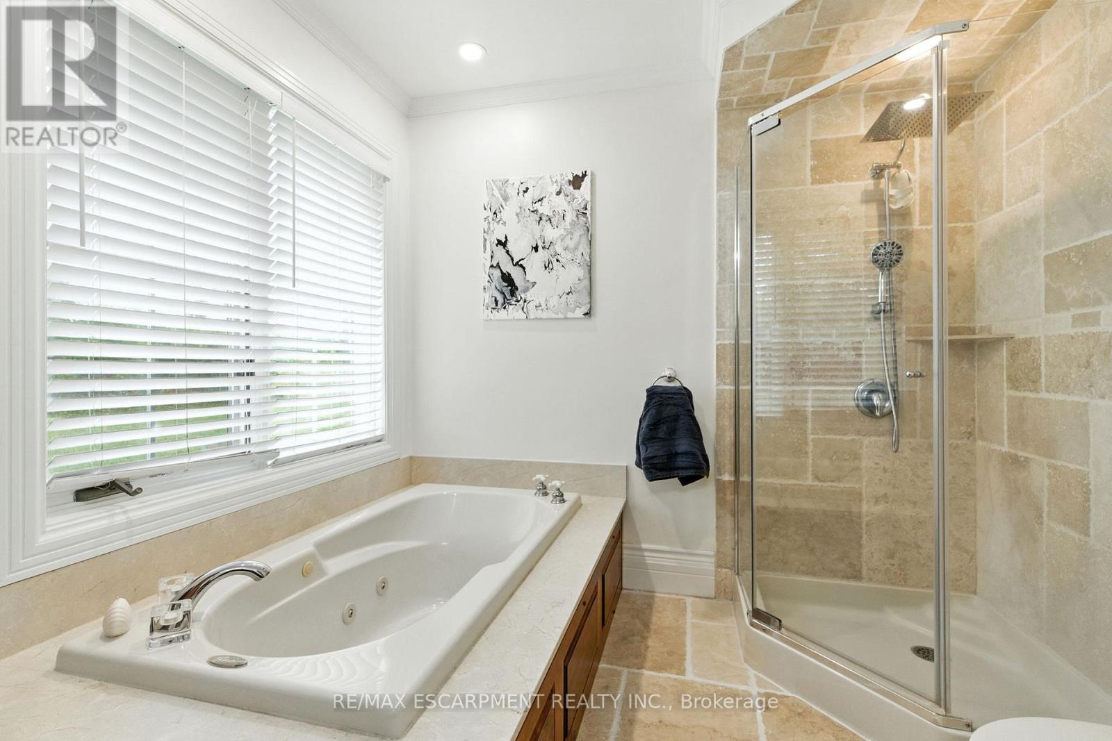 24 Meander Close, Hamilton, Ontario  L0R 1H1 - Photo 22 - X12427747
