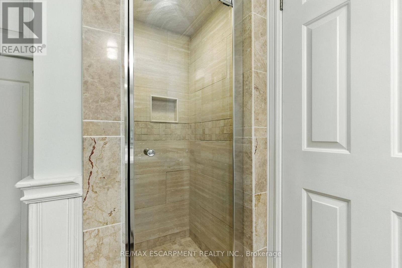 24 Meander Close, Hamilton, Ontario  L0R 1H1 - Photo 26 - X12427747