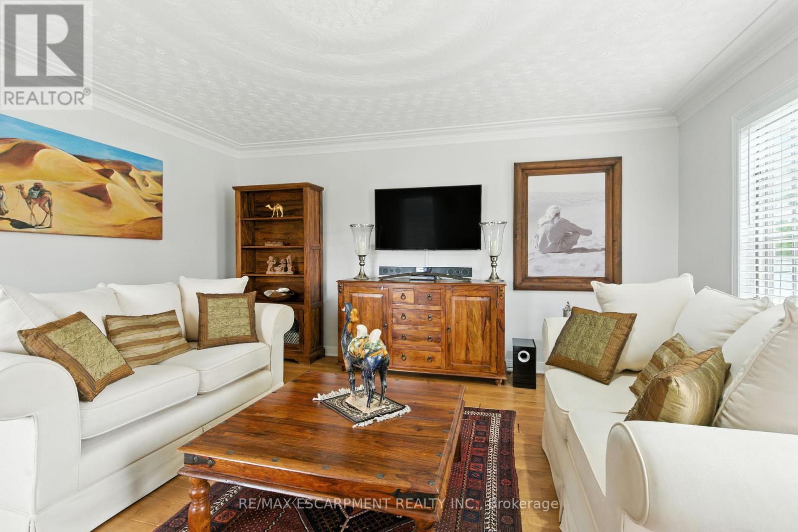 24 Meander Close, Hamilton, Ontario  L0R 1H1 - Photo 6 - X12427747