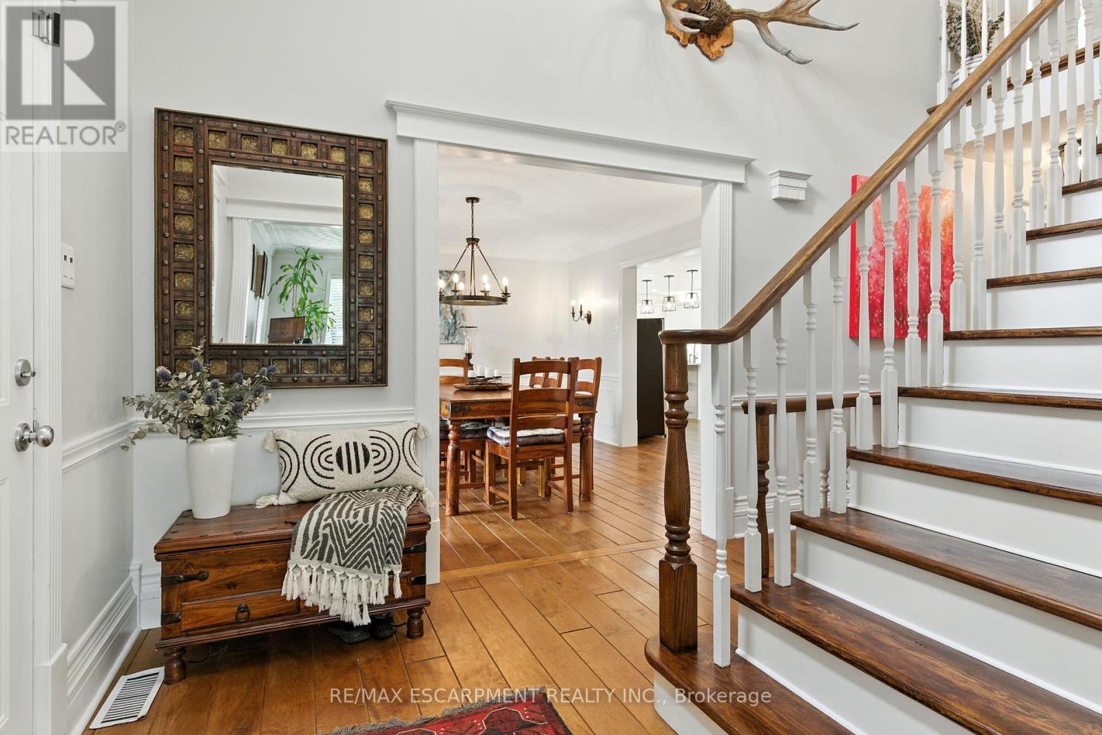 24 Meander Close, Hamilton, Ontario  L0R 1H1 - Photo 8 - X12427747