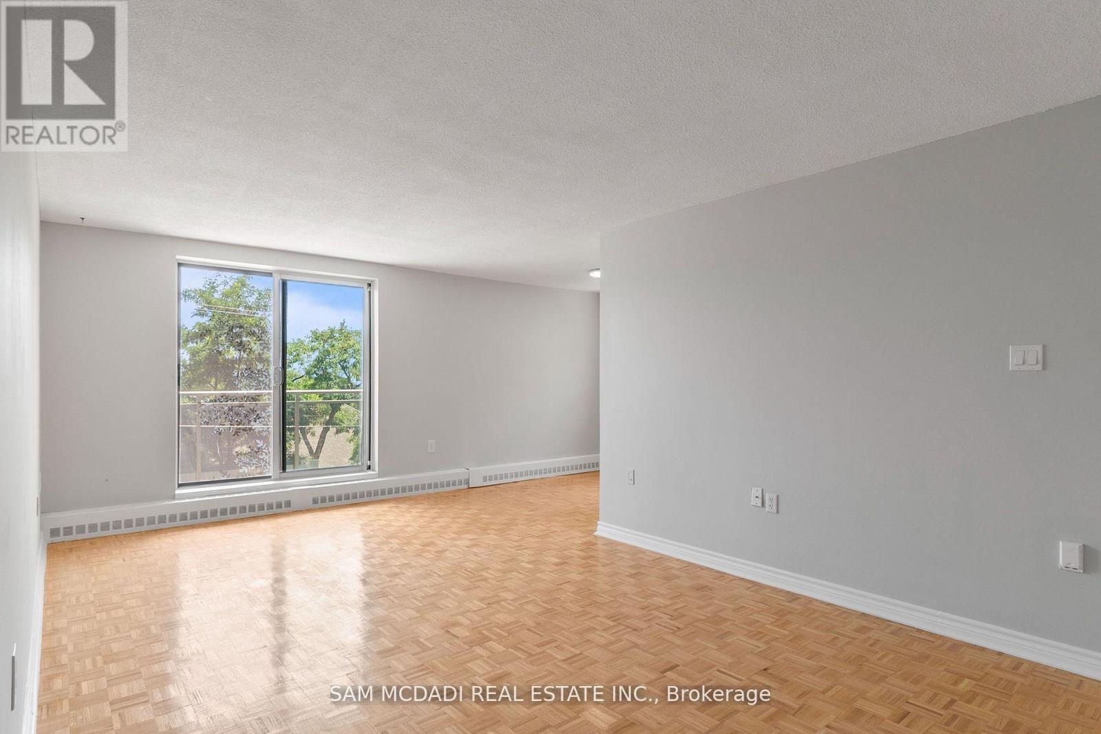 401 - 62 Spencer Street, Cobourg, Ontario  K9A 1C2 - Photo 4 - X12427751