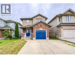 583 WINDFLOWER Crescent 333 - Laurentian Hills/Country Hills W