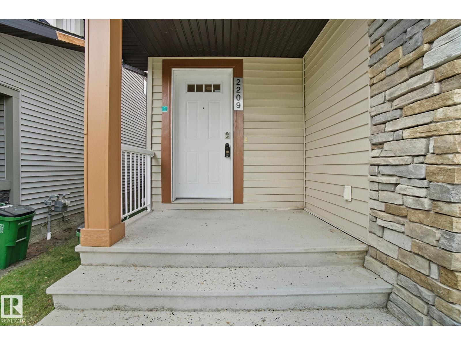 2209 Austin Wy Sw, Edmonton, Alberta  T6W 0L2 - Photo 3 - E4459570