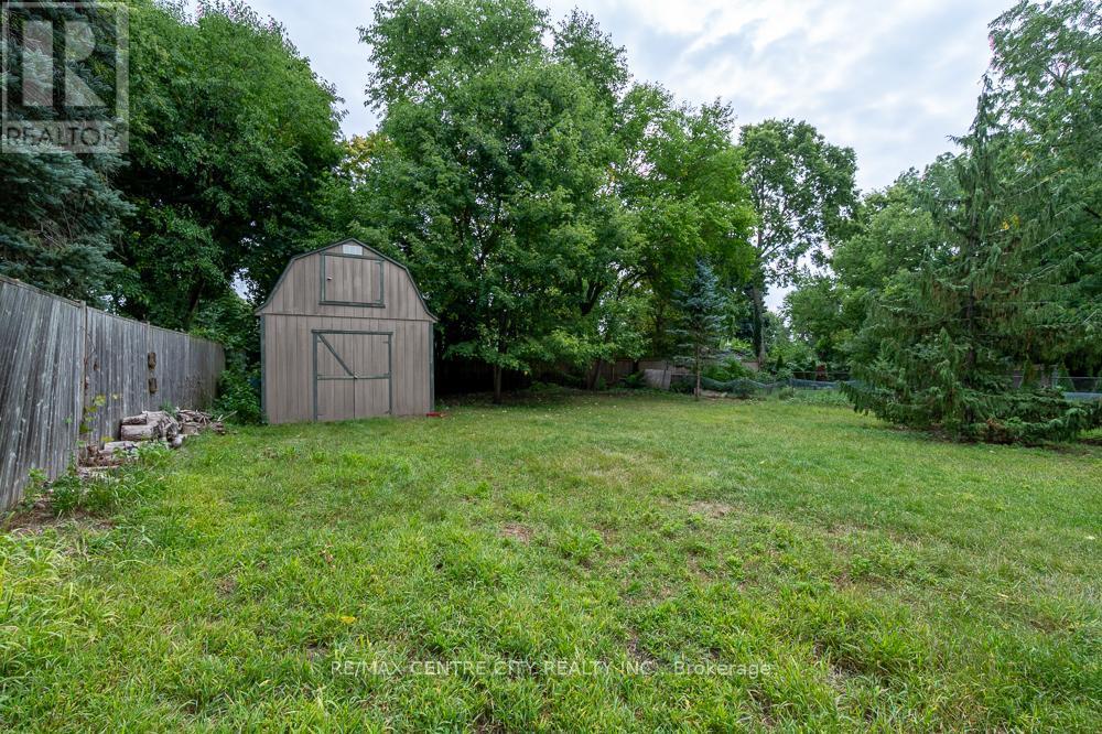 98 Oak Street, London East, Ontario  N5Z 2H6 - Photo 19 - X12388292