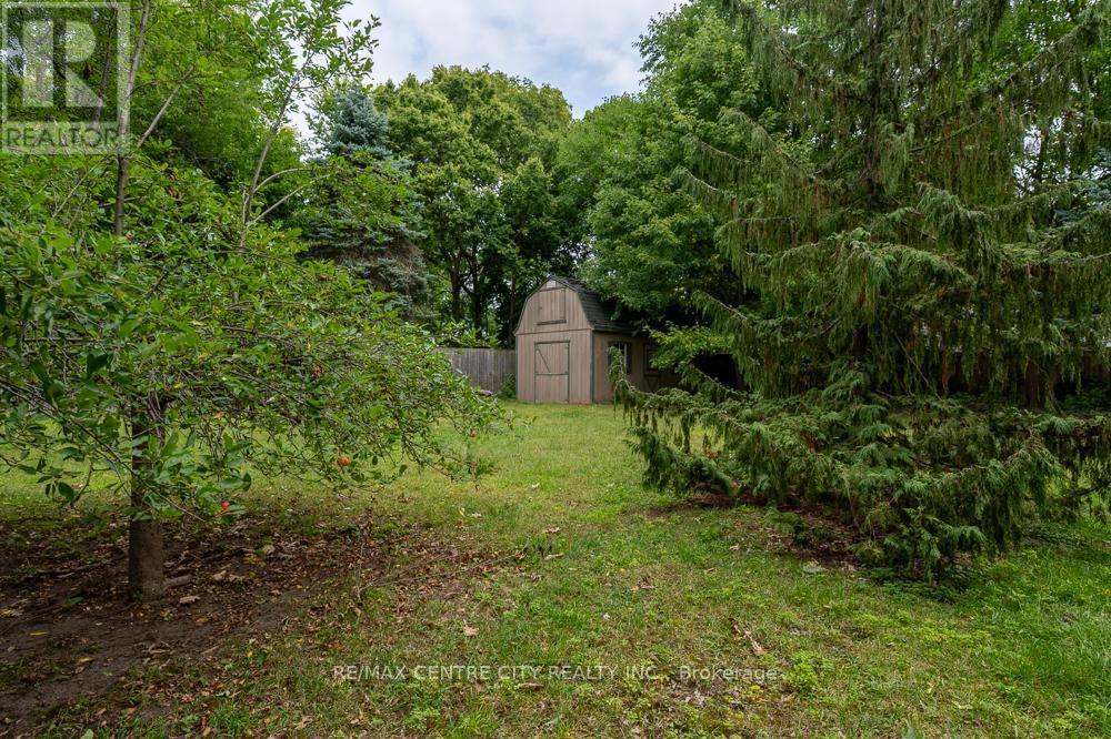 98 Oak Street, London East, Ontario  N5Z 2H6 - Photo 23 - X12388292