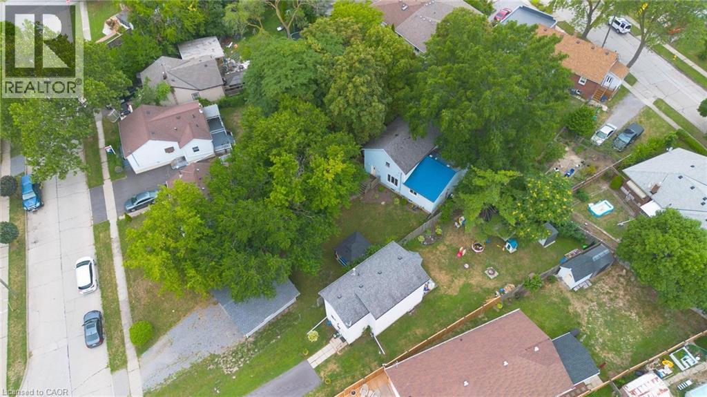 11 Elmwood Avenue, St. Catharines, Ontario  L2R 2T5 - Photo 3 - 40765016