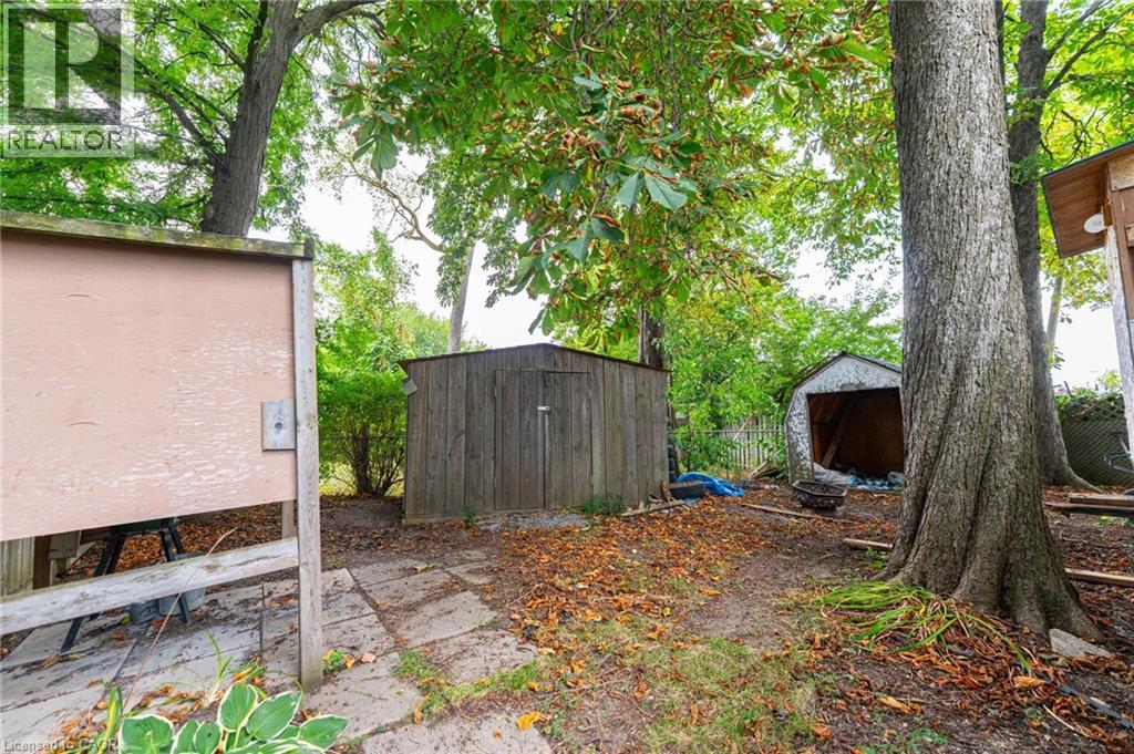 11 Elmwood Avenue, St. Catharines, Ontario  L2R 2T5 - Photo 34 - 40765016