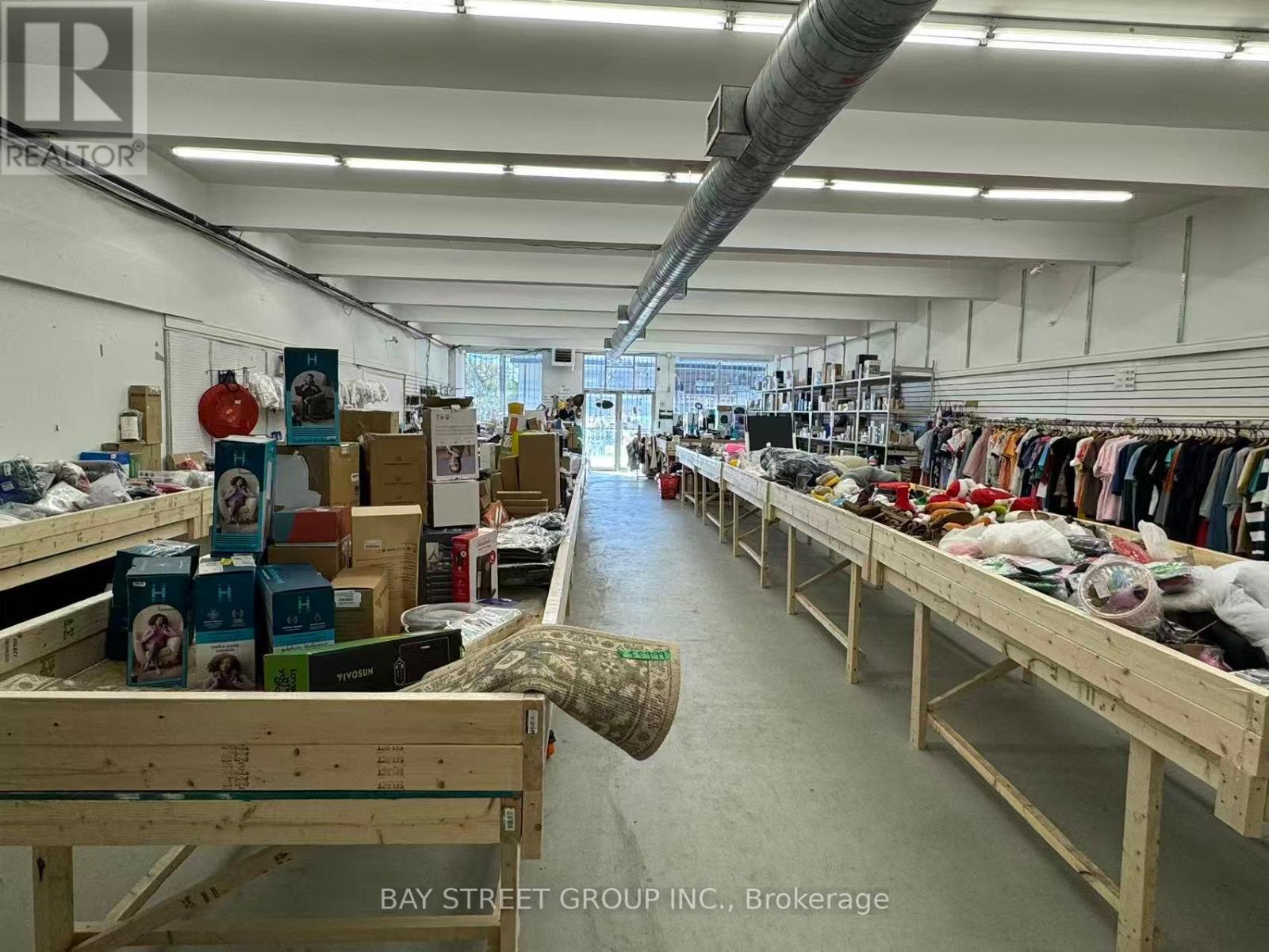 1097a Victoria Park Avenue, Toronto (Clairlea-Birchmount), Ontario  M4B 2K2 - Photo 4 - E12427762