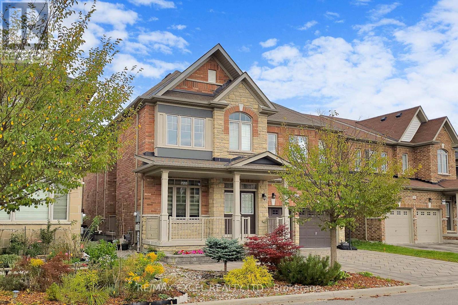 160 Roy Harper Avenue, Aurora, Ontario  L4G 0V6 - Photo 3 - N12426874