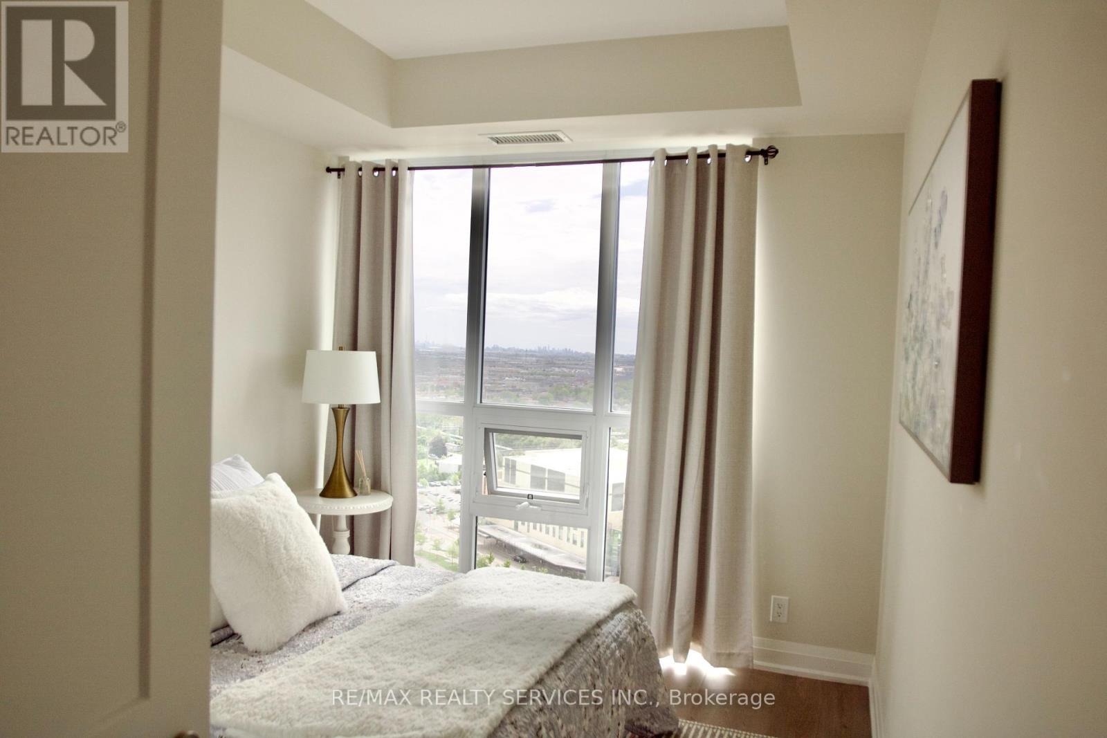 1904 - 15 Lynch Street, Brampton, Ontario  L6W 0C7 - Photo 6 - W12427767