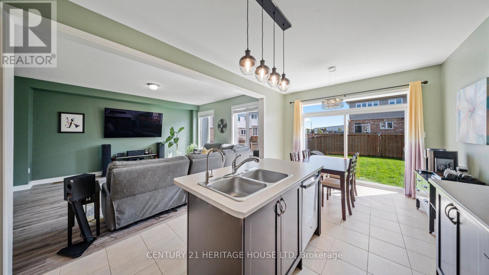 119 Barlow Place, Brant (Paris), Ontario  N3L 0G8 - Photo 12 - X12427765