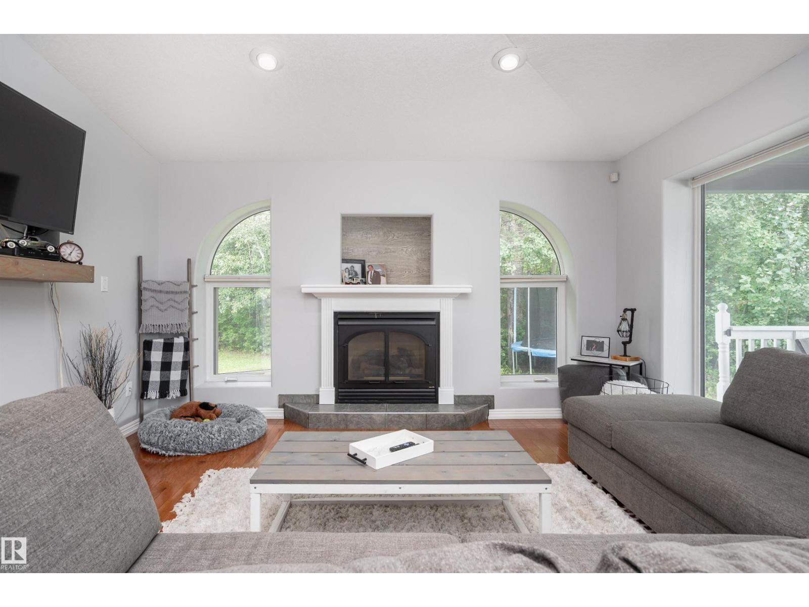 21 Power Dr, Rural Lac Ste. Anne County, Alberta  T0E 0A0 - Photo 2 - E4454140