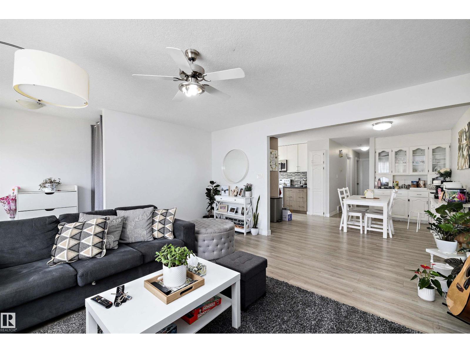 10229/10231 159 St Nw, Edmonton, Alberta  T5P 3A3 - Photo 14 - E4459572