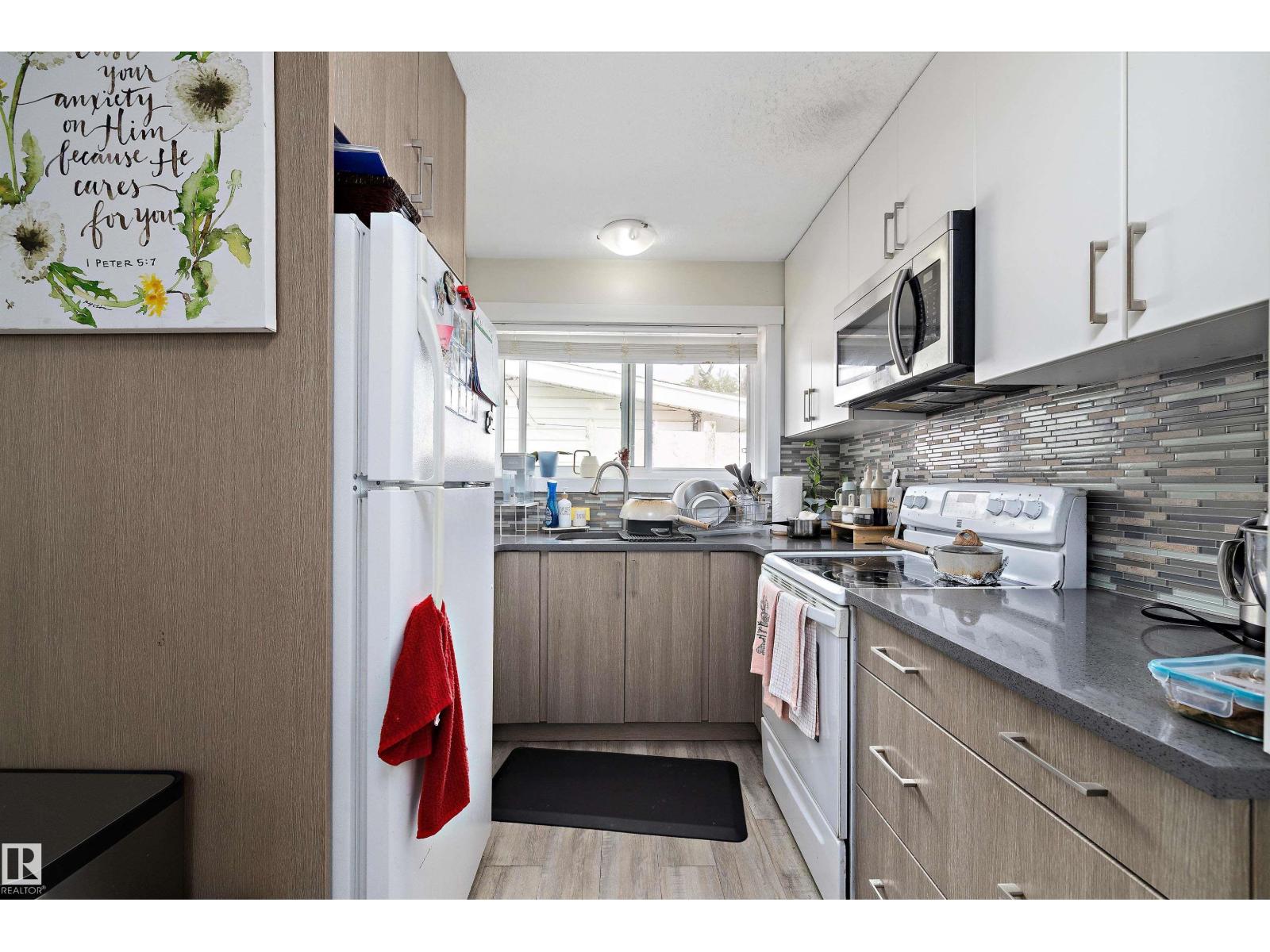10229/10231 159 St Nw, Edmonton, Alberta  T5P 3A3 - Photo 7 - E4459572