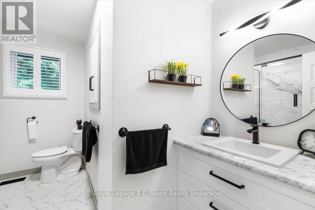 Photo 9 at 32 Devon Court, Tillsonburg Photo 9 at 32 Devon Court, Tillsonburg